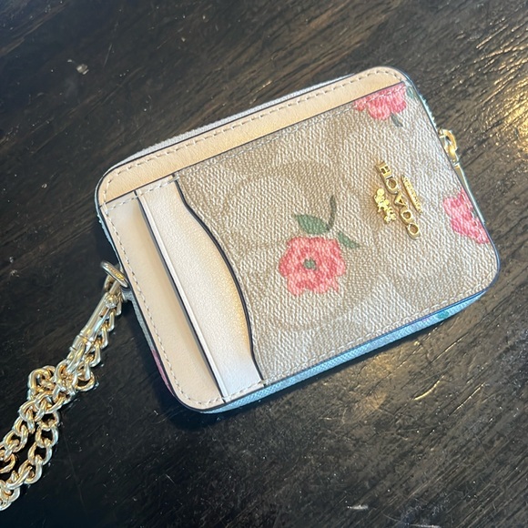 Coach coin and card Holder…. Used a couple of times .. like new - Picture 1 of 6